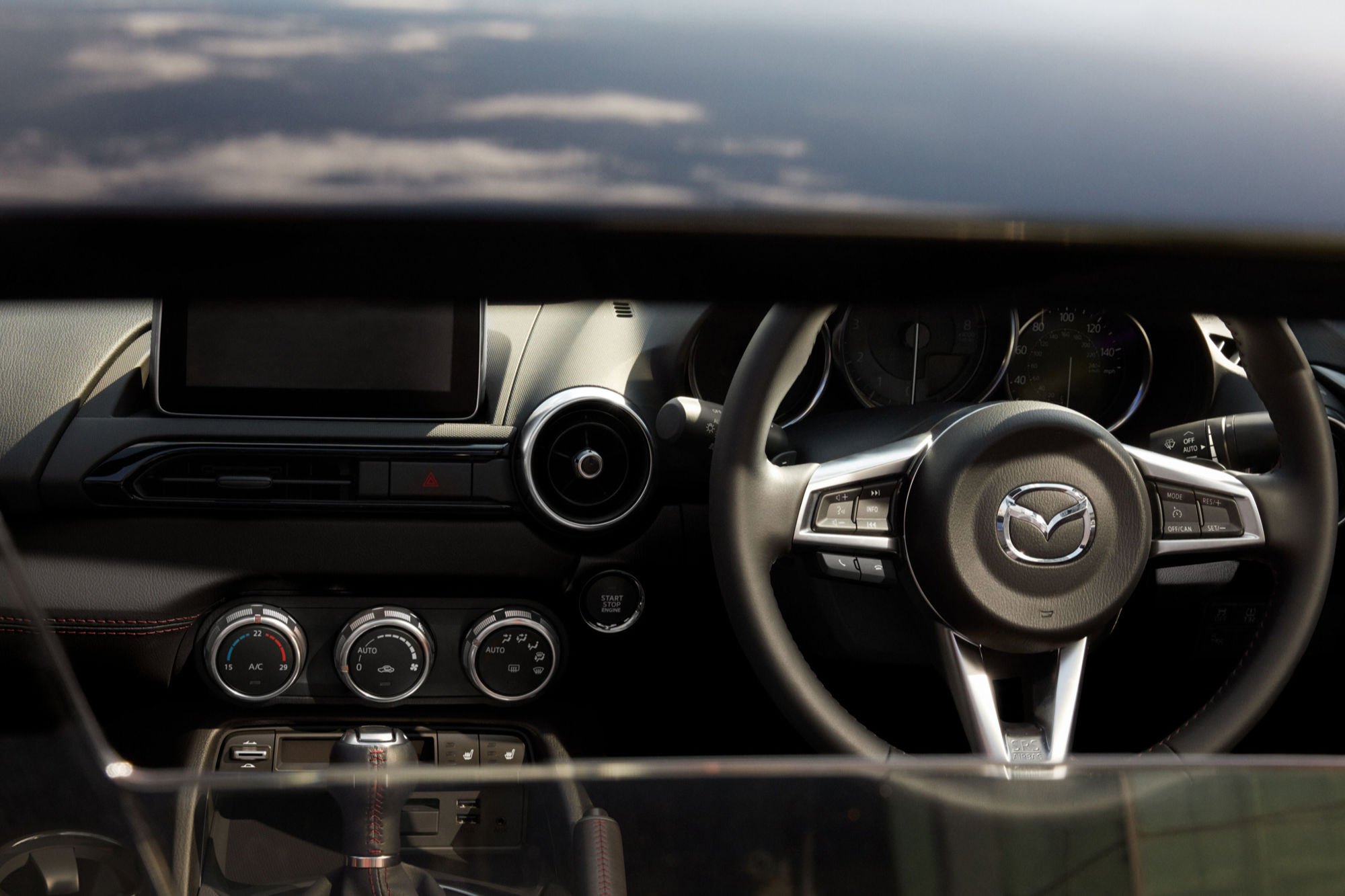 eurokars - interior-product-mx-5-2