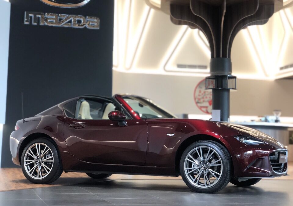 Ikon legendaris kini hadir dalam edisi spesial!  Mazda MX-5 35th Anniversary Edition